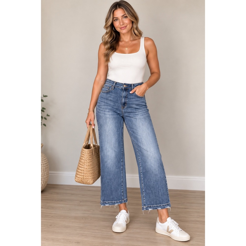 Judy Blue High Rise Wide Leg Crop Jeans Size 11/30 Medium Wash
